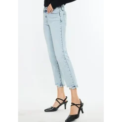 KanCan Women's Essentials Mid Rise Crop Straight Jeans Pam