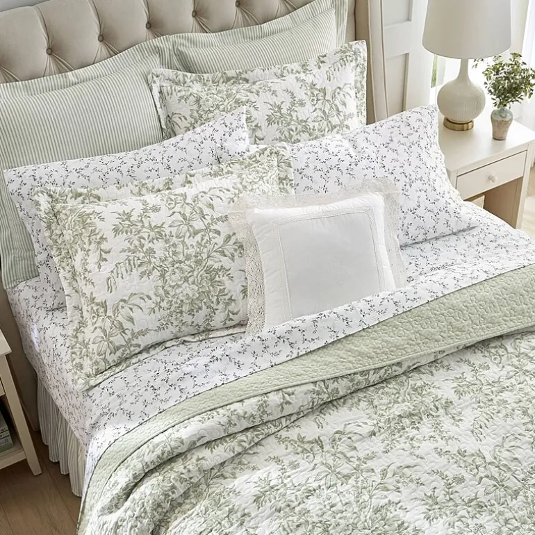 Laura Ashley Bedford Quilt Set