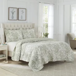 Laura Ashley Bedford Quilt Set