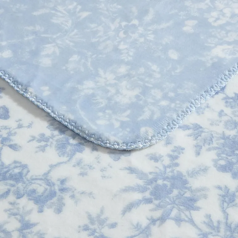 Laura Ashley Bedford Washable Throw