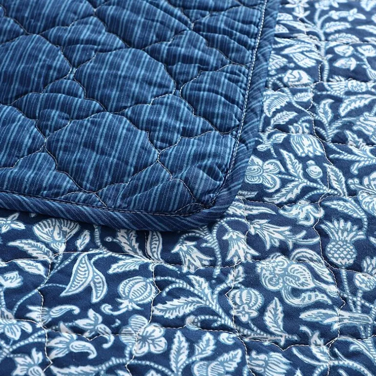 Laura Ashley Elaina Quilt Set