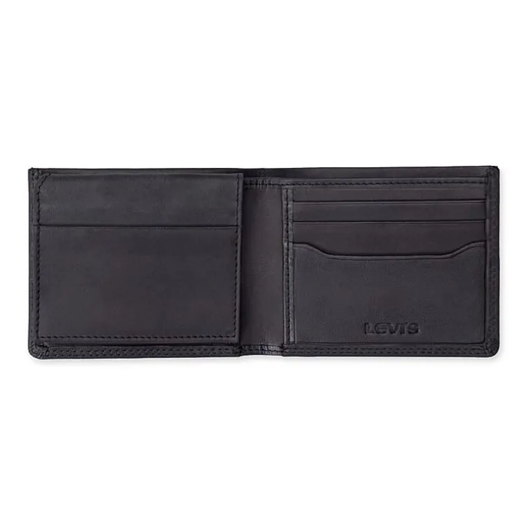 Levi's® Traveller With Ornament Mens Wallet