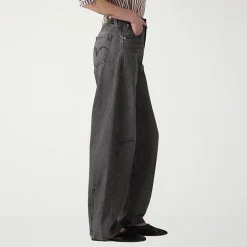 Levi's® Women's Cinch Barrel Jeans