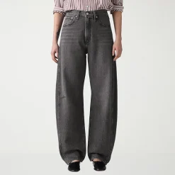 Levi's® Women's Cinch Barrel Jeans