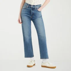 Levi's® Women's High Rise Ribcage Straight Ankle Jeans