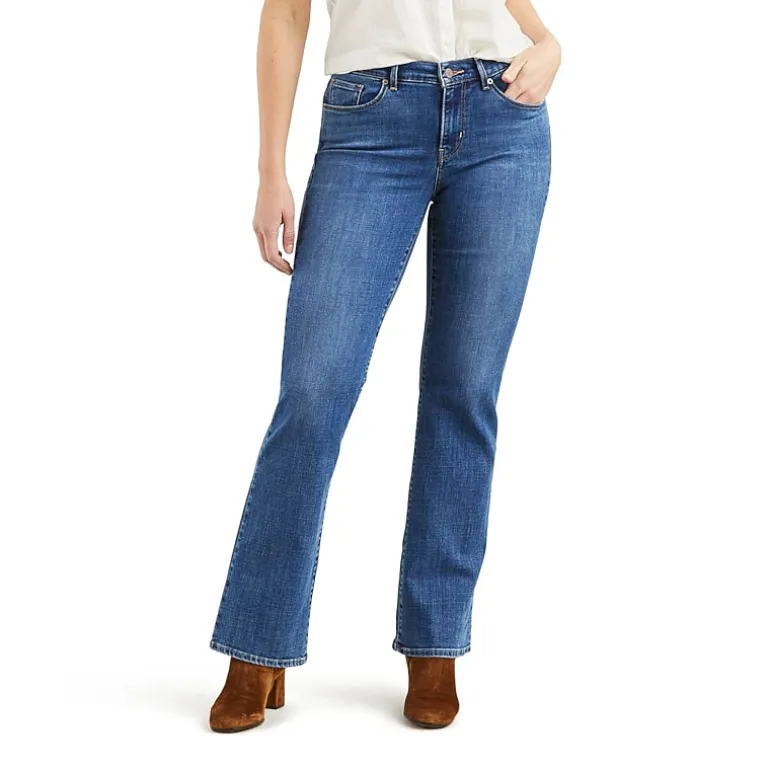 Levi's® Womens Mid Rise Classic Bootcut Jean