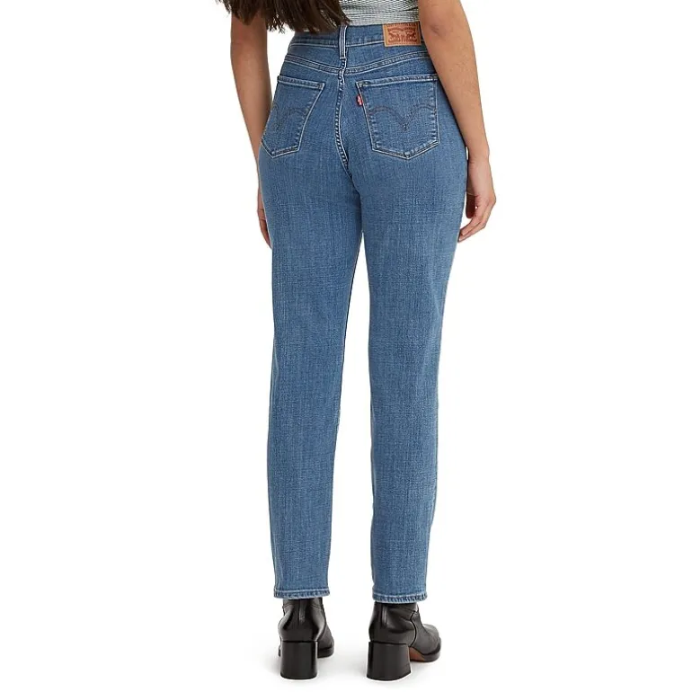 Levi's® Womens Mid Rise Classic Straight Jean