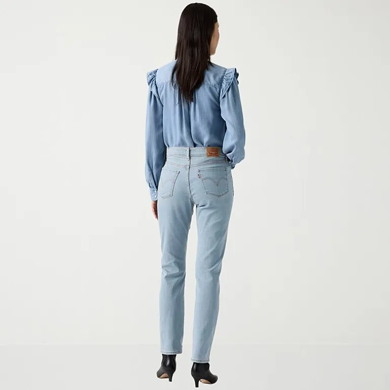 Levi's® Womens Mid Rise Classic Straight Jean
