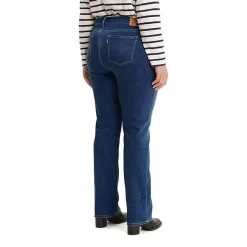 Levi's® Womens Plus Classic Straight Jean