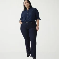 Levi's® Womens Plus Mid Rise Classic Bootcut Jean