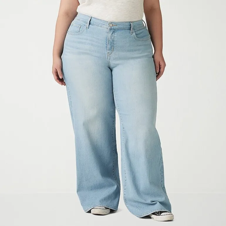 Levi's® Women's Plus Mid Rise 318™ Shaping Wide Leg Jeans