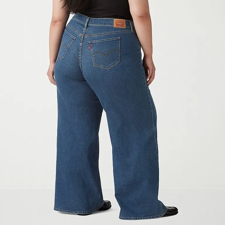 Levi's® Women's Plus Mid Rise 318™ Shaping Wide Leg Jeans
