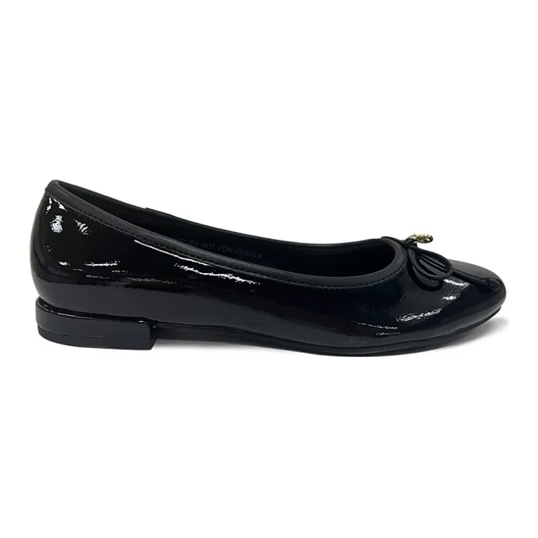Liz Claiborne Chelsey Womens Round Closed Toe Ballet Flats