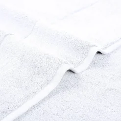 Liz Claiborne Signature Plush Bath Towel