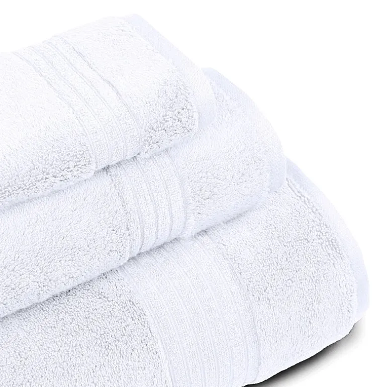 Liz Claiborne Signature Plush Bath Towel