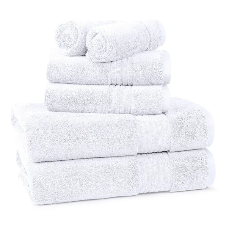 Liz Claiborne Signature Plush Bath Towel
