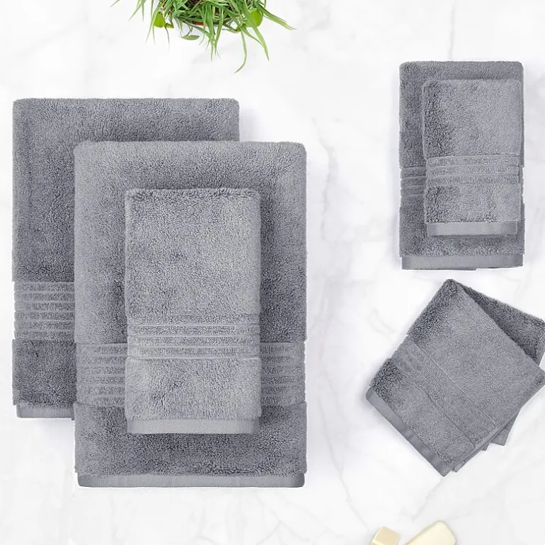 Liz Claiborne Signature Plush Bath Towel
