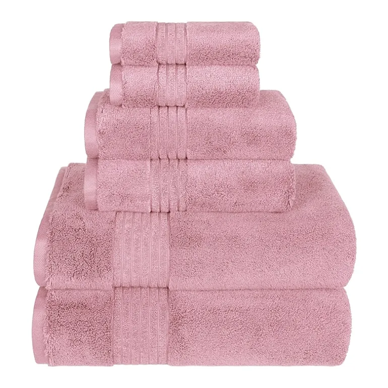 Liz Claiborne Signature Plush Bath Towel