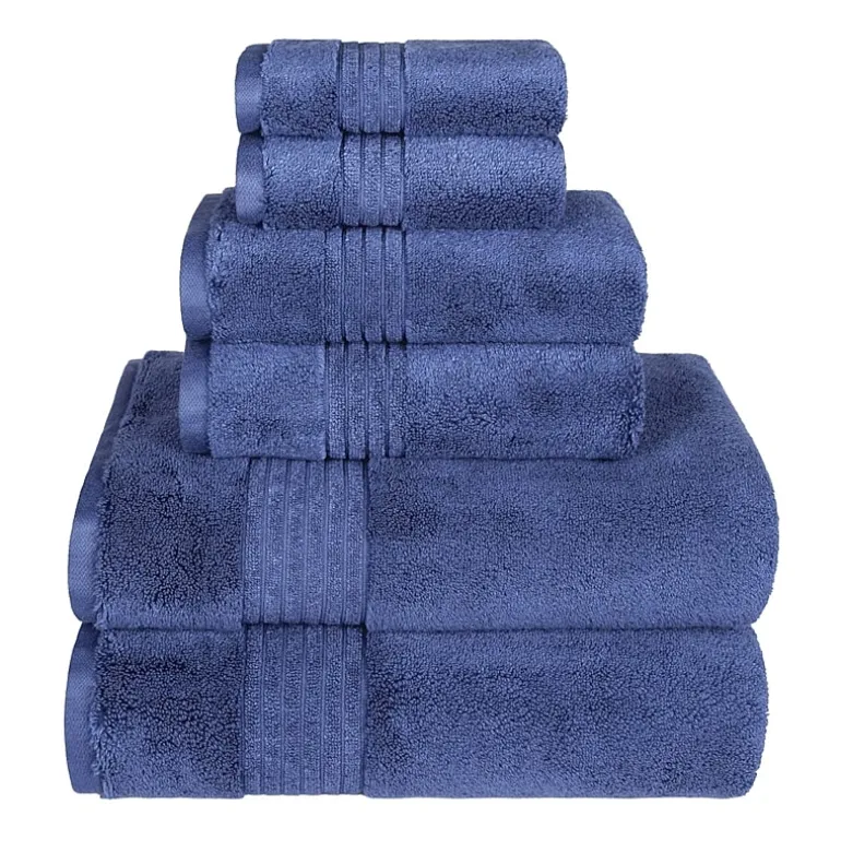 Liz Claiborne Signature Plush Bath Towel