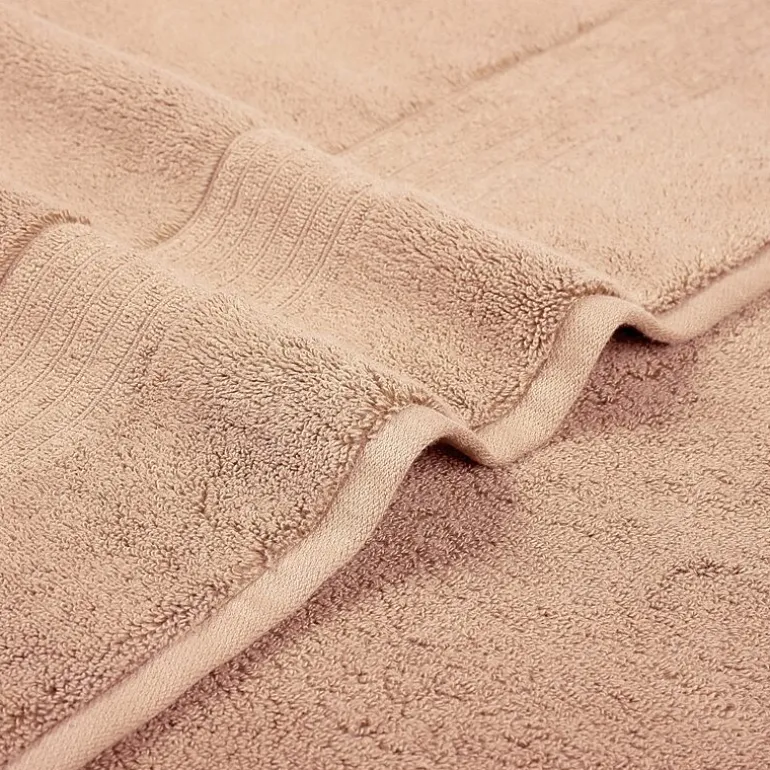 Liz Claiborne Signature Plush Bath Towel