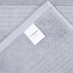 Liz Claiborne Signature Plush Bath Towel