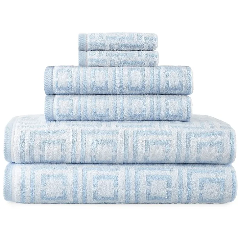 Liz Claiborne Signature Plush Logo Bath Towel