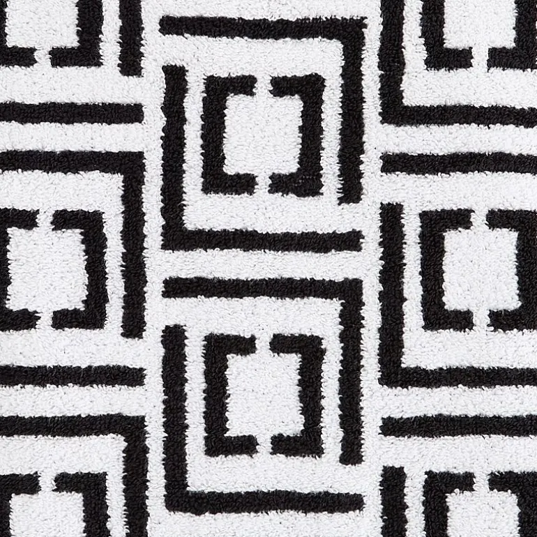 Liz Claiborne Signature Plush Logo Bath Towel
