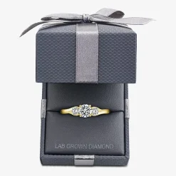 Love Lives Forever (G / Si1-Si2) Womens 1 CT. T.W. Lab Grown White Diamond 10K Gold Round 3-Stone Engagement Ring