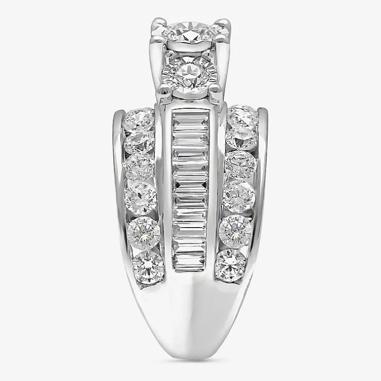 Love Lives Forever (I / I1) Womens 4 CT. T.W. Lab Grown White Diamond 10K Gold Round Side Stone 3-Stone Engagement Ring