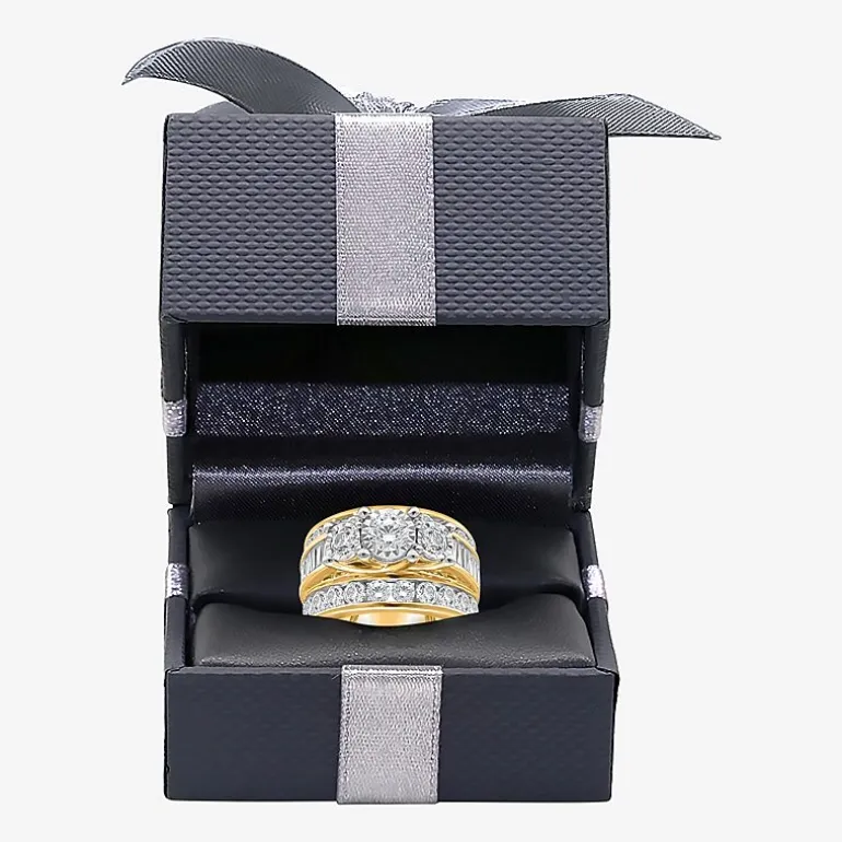 Love Lives Forever (I / I1) Womens 4 CT. T.W. Lab Grown White Diamond 10K Gold Round Side Stone 3-Stone Engagement Ring