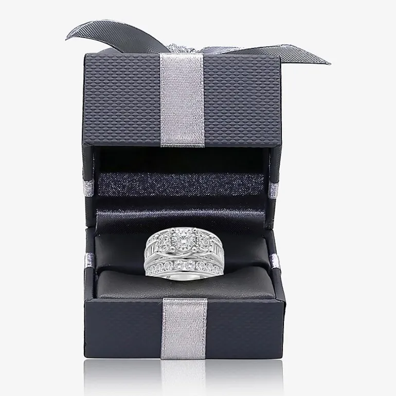 Love Lives Forever (I / I1) Womens 4 CT. T.W. Lab Grown White Diamond 10K Gold Round Side Stone 3-Stone Engagement Ring