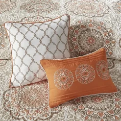 Madison Park Moraga 6-Pc Reversible Quilt Set With Throw Pillows