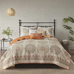 Madison Park Moraga 6-Pc Reversible Quilt Set With Throw Pillows