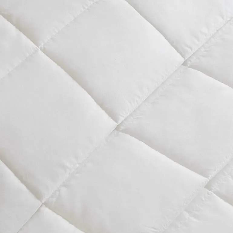 Madison Park Prospect Lightweight Down Alternative Blanket with Satin Trim