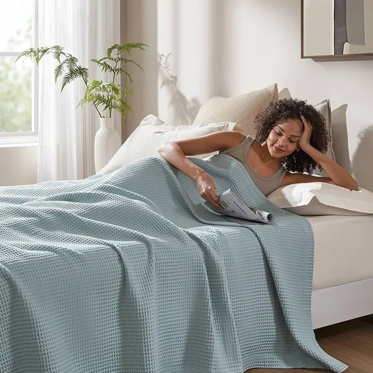 Madison Park Waffle Weave Cotton Lightweight Blanket
