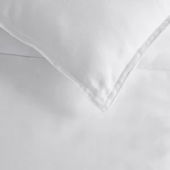Madison Park Wingate 300 Thread Count Cotton Percale Luxury Down Alternative Comforter
