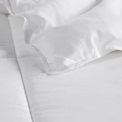 Madison Park Wingate 300 Thread Count Cotton Percale Luxury Down Alternative Comforter