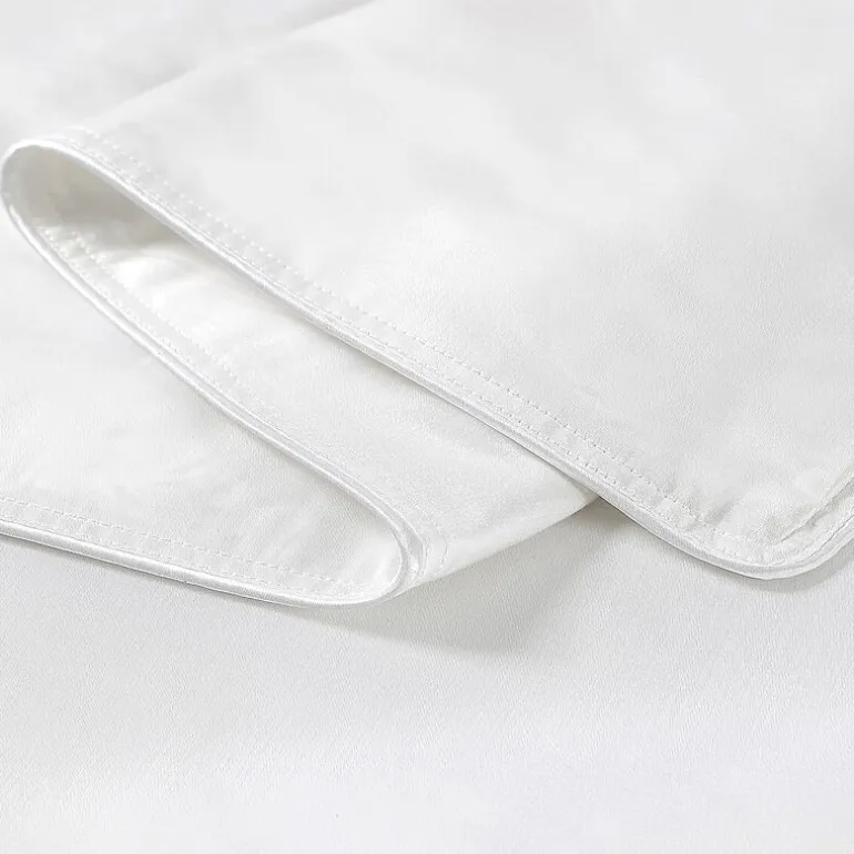 Martha Stewart Ultra Light Warmth Long Staples Silk Comforter