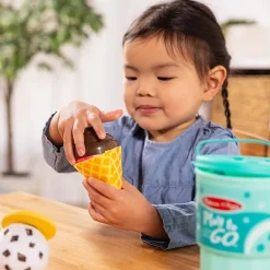 Melissa & Doug Play To Go Ice Cream Play Set