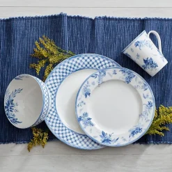 Mikasa Kiley 16-pc. Bone China Dinnerware Set