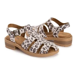 Muk Luks Vanilla Fisherman Womens Round Closed Toe Loafers
