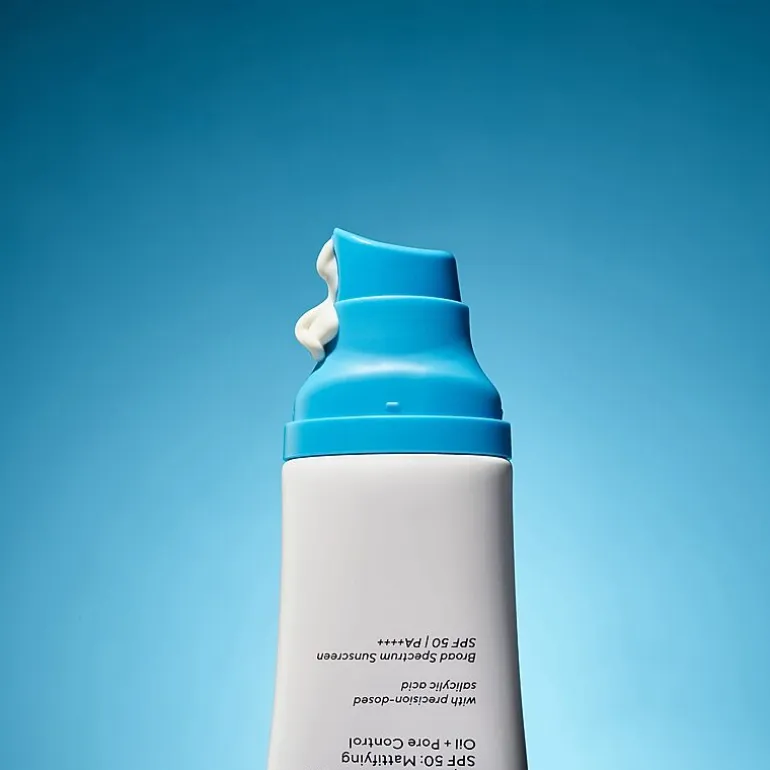 Murad Superactive Moisturizer Spf 50: Mattifying Oil + Pore Control
