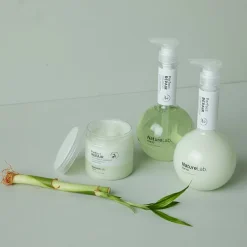 Naturelab. Tokyo Perfect Repair Shampoo