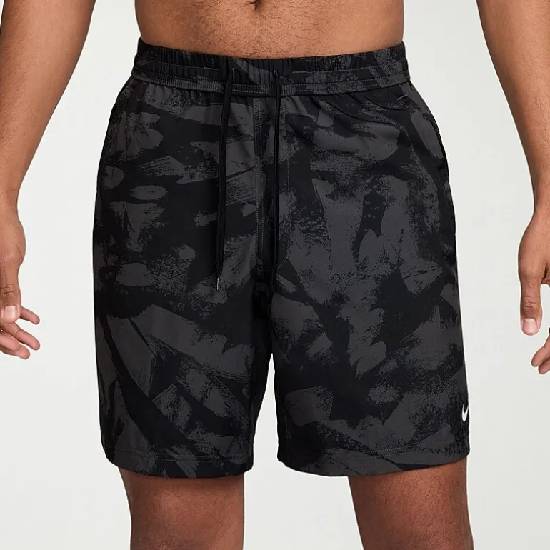 Nike Form Mens 7" Mid Rise Quick Dry Workout Shorts