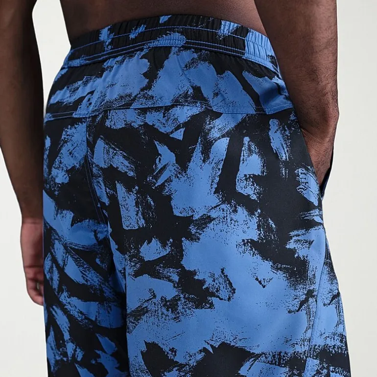 Nike Form Mens 7" Mid Rise Quick Dry Workout Shorts