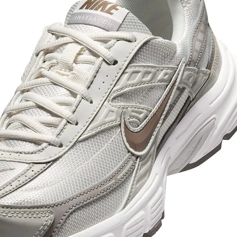 NIKE INITIATOR