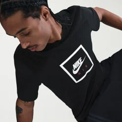 Nike Mens Crew Neck Short Sleeve Classic Fit Graphic T-Shirt
