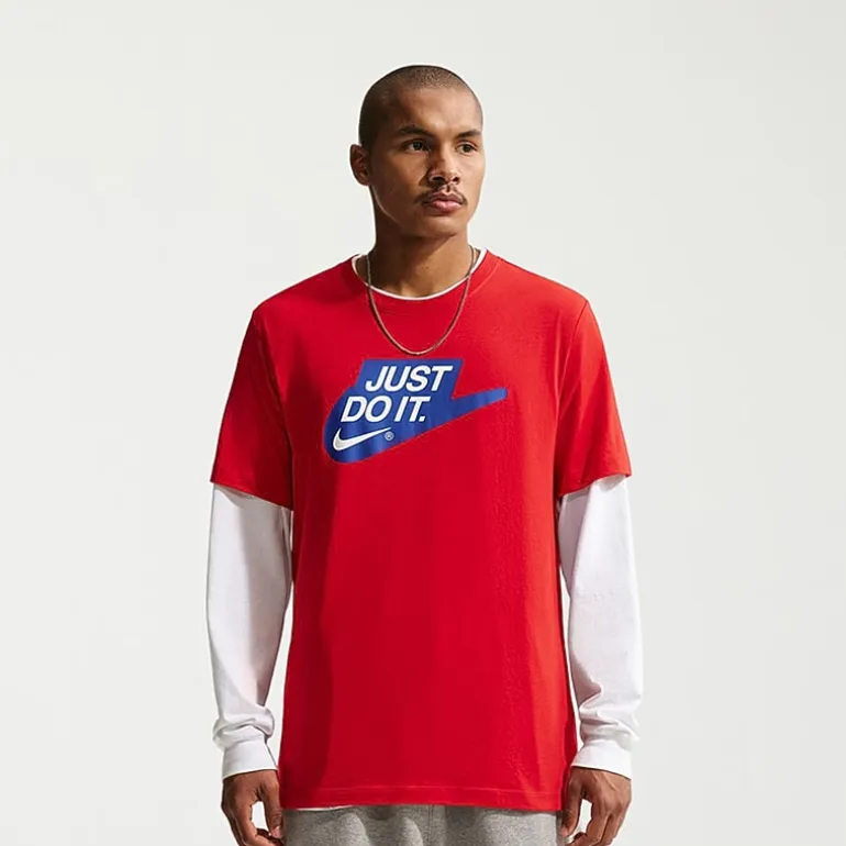 Nike Mens Crew Neck Short Sleeve Classic Fit Graphic T-Shirt