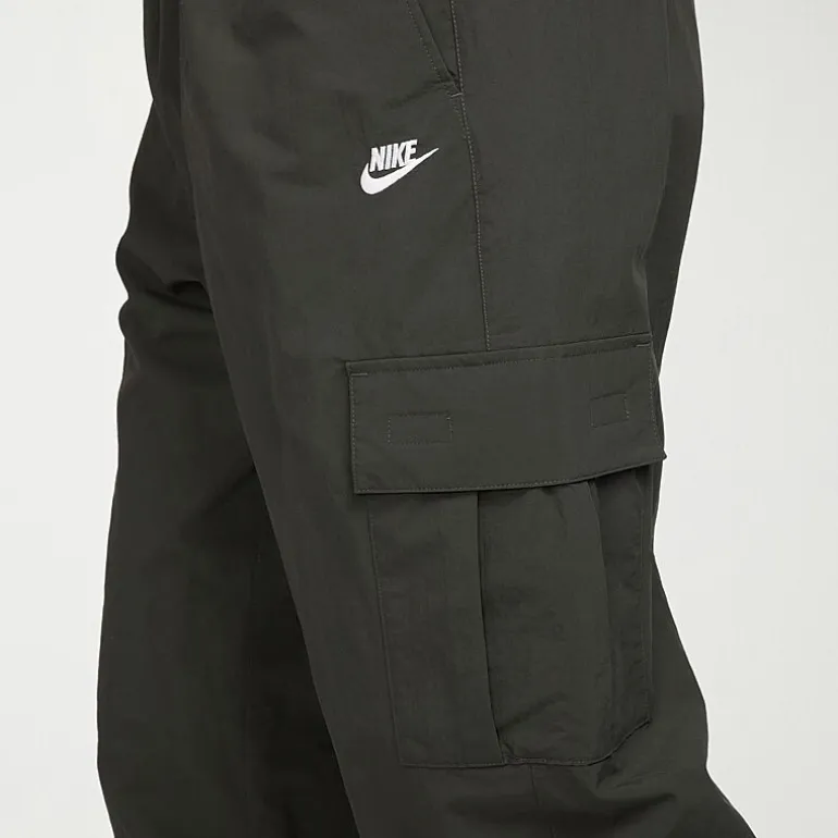 Nike Mens Cuffed Mid Rise Relaxed Fit Active Cargo Pant