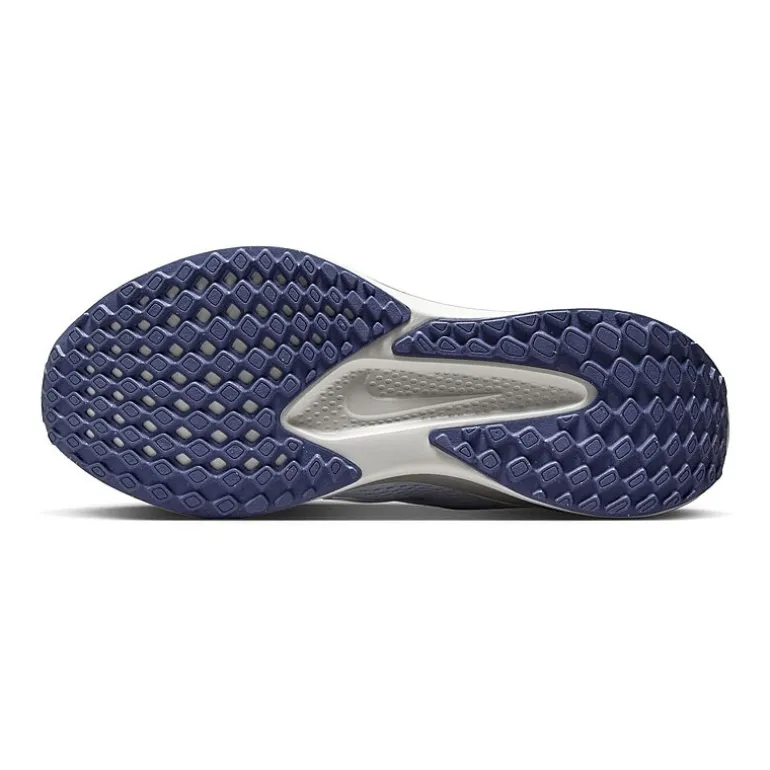 Nike Quest 6 Womens Running Shoes